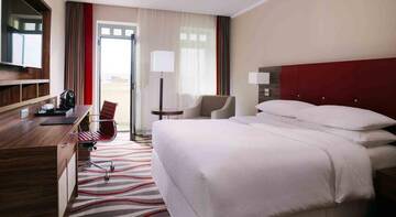 Фото номера Делюкс Гостиница Four Points by Sheraton Калуга г. Калуга 3