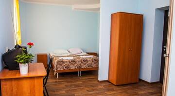 Фото номера Кровать в трехместном общем номере Гостиница Kaluzhskiy Dvor г. Калуга 3