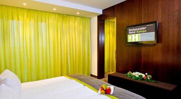 Фото номера Бизнес-люкс Гостиница Ambassador Hotel &amp; Suites Kaluga г. Калуга 2