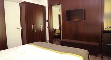 Фото номера Президентский люкс Гостиница Ambassador Hotel &amp; Suites Kaluga г. Калуга 7