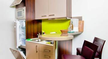Фото номера Апартаменты с 1 спальней Гостиница Ambassador Hotel &amp; Suites Kaluga г. Калуга 3