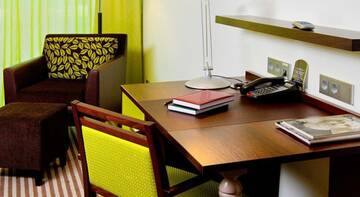 Фото номера Апартаменты с 1 спальней Гостиница Ambassador Hotel &amp; Suites Kaluga г. Калуга 4